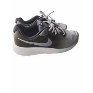 Nike Unisex Grey on Grey Youth Sneakers Size 7
